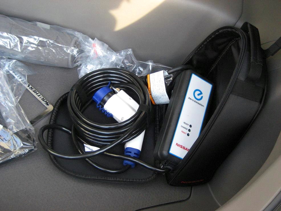 Nissan leaf 120v charger